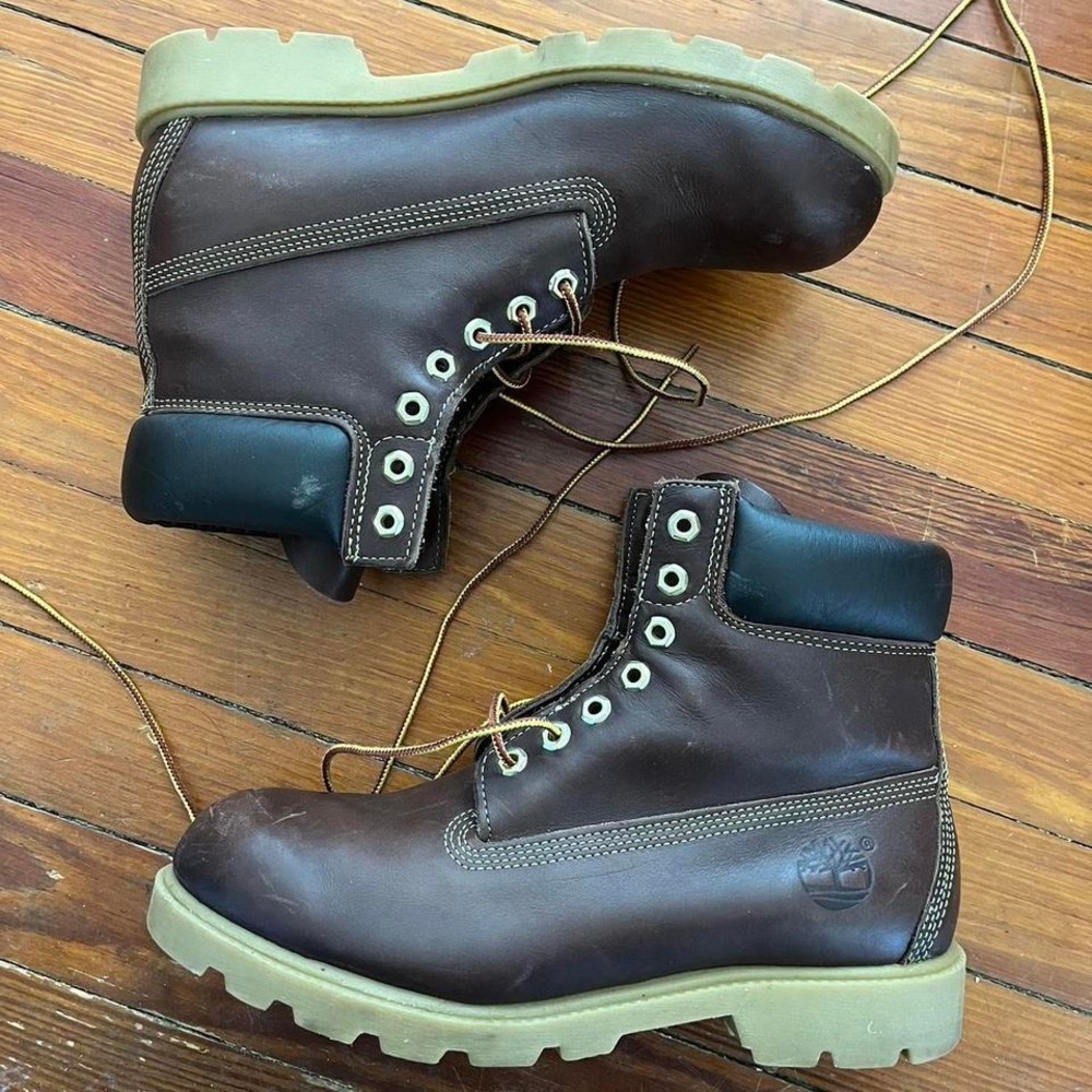 Timberland classic Boots size 9